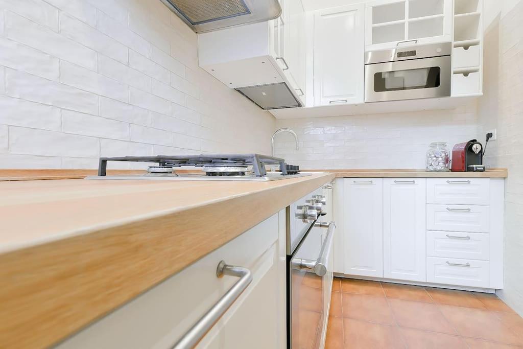 Nettuno 5 Stelle- Appartamento Elegante Con Suite Bologna Eksteriør billede